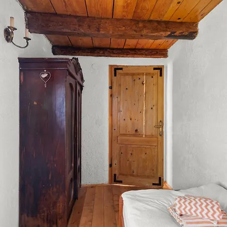 Holiday home Casa Vecchia Hrboki